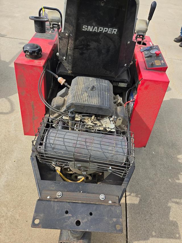 Image of Snapper Z Rider equipment image 1