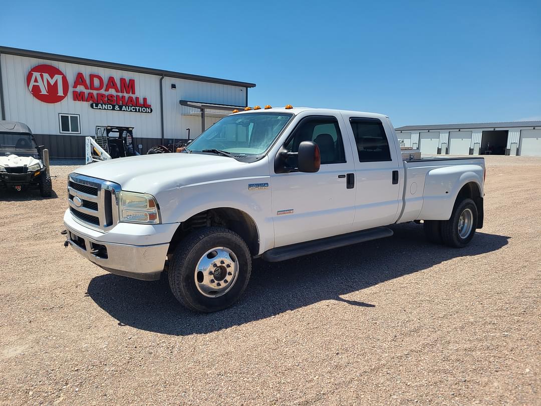 Image of Ford F-350 Primary image