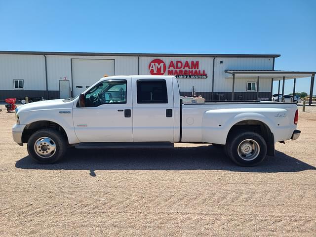 Image of Ford F-350 equipment image 4