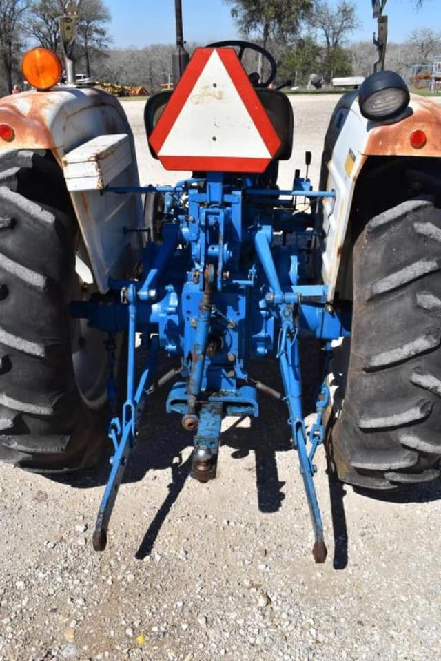 Image of Ford 2110 equipment image 4