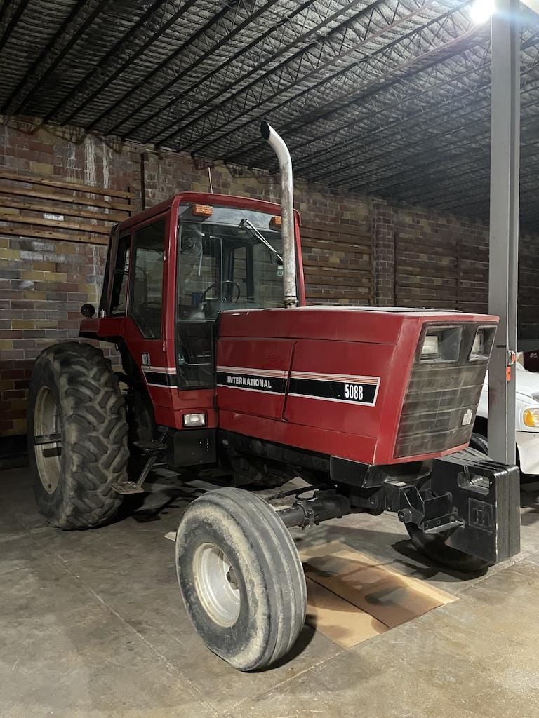 Main image International Harvester 5088