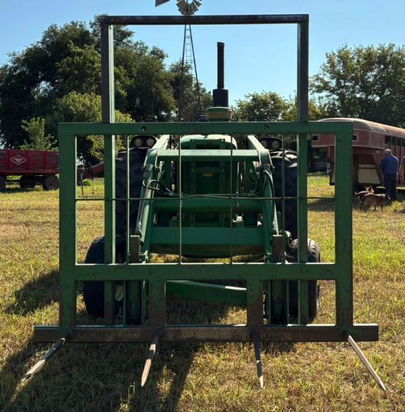 Image of John Deere 4020 equipment image 2