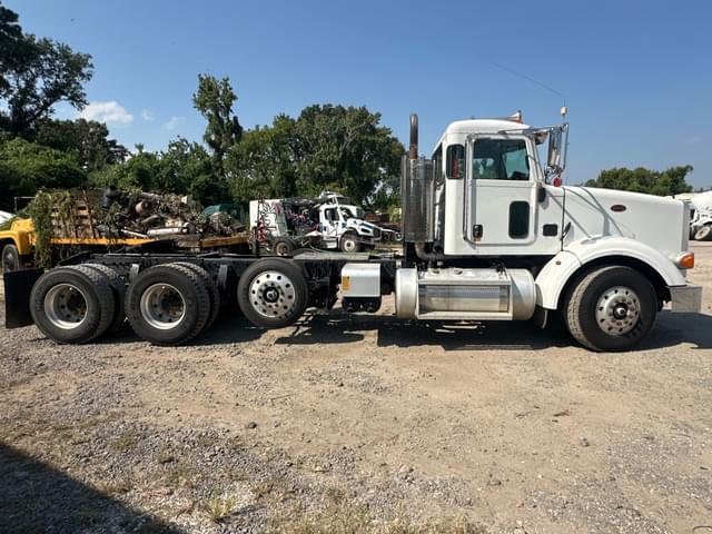 Image of Peterbilt 367 equipment image 3