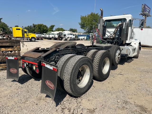 Image of Peterbilt 367 equipment image 4
