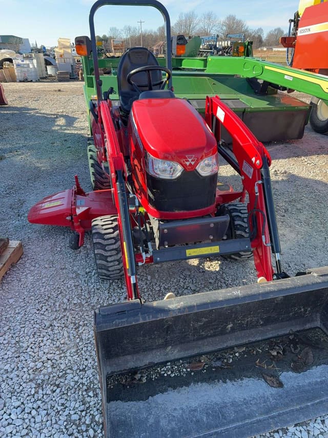 Image of Massey Ferguson GC1723E equipment image 3