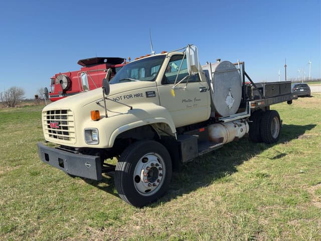 Image of GMC C6500 equipment image 2