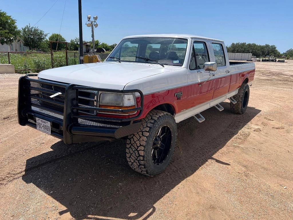 Image of Ford F-350 Primary image