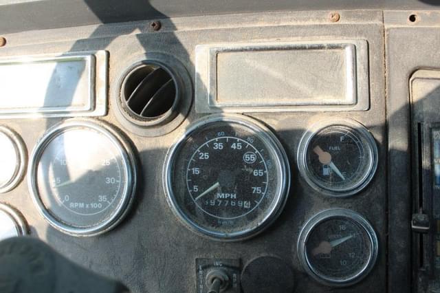 Image of Ford Aeromax L9000 equipment image 3