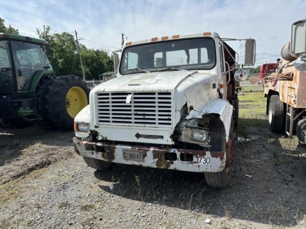 1994 International 4700 Equipment Image0
