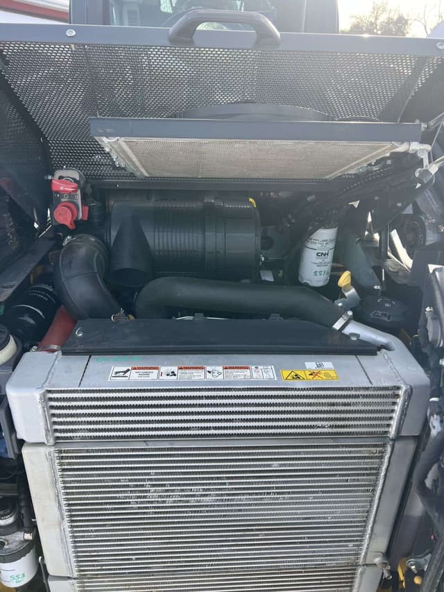 Image of New Holland C345 equipment image 4