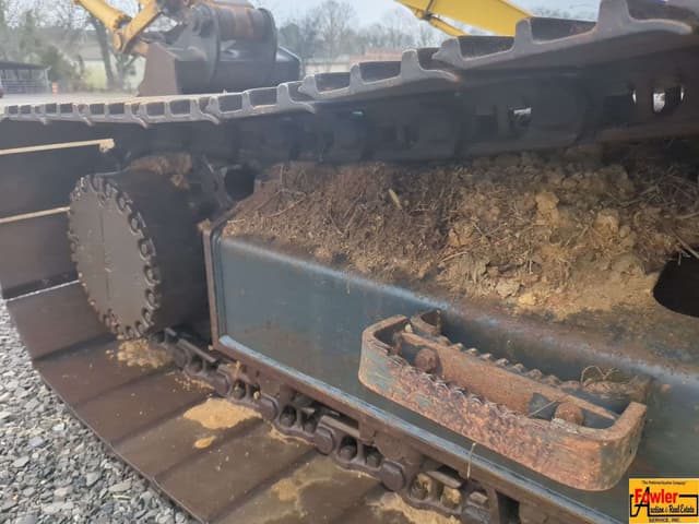 Image of Komatsu PC210LC-10 equipment image 3