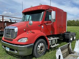 2006 Freightliner 112 Equipment Image0