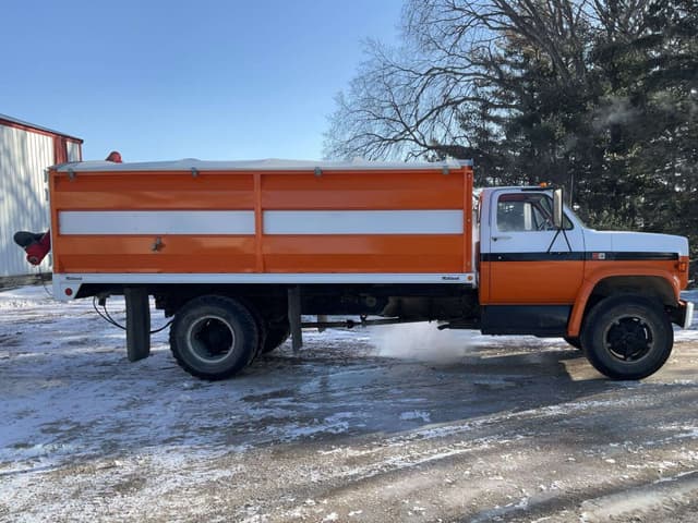 Image of GMC 7000 equipment image 3