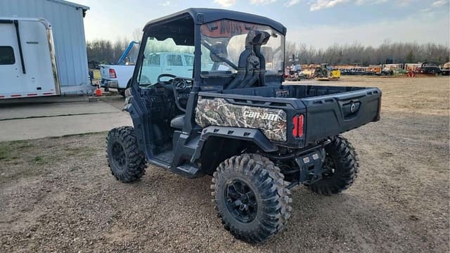 Image of Can-Am Defender HD10 XMR equipment image 2