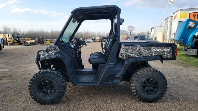 Image of Can-Am Defender HD10 XMR equipment image 1