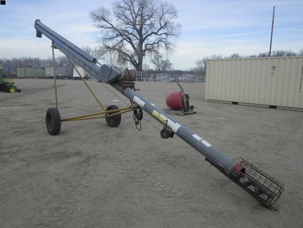 Hutchinson 8x30 Equipment Image0