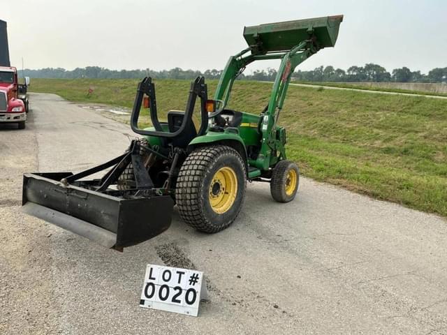 Image of John Deere 3120 equipment image 2