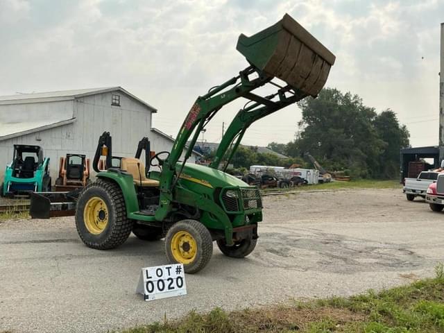 Image of John Deere 3120 equipment image 3