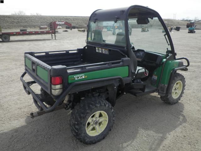 Image of John Deere Gator XUV 825i equipment image 2