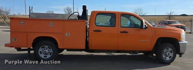 Image of Chevrolet 2500HD equipment image 3