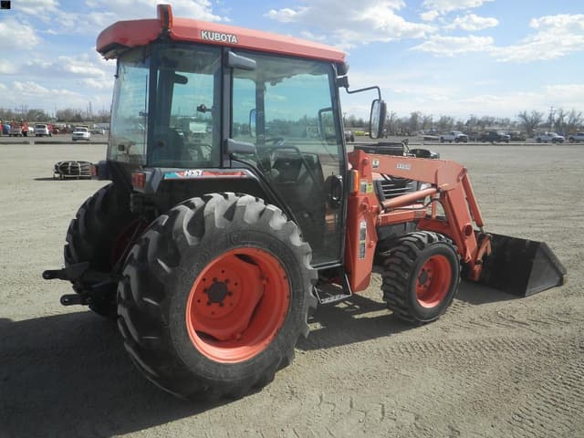 Image of Kubota L4610 equipment image 4