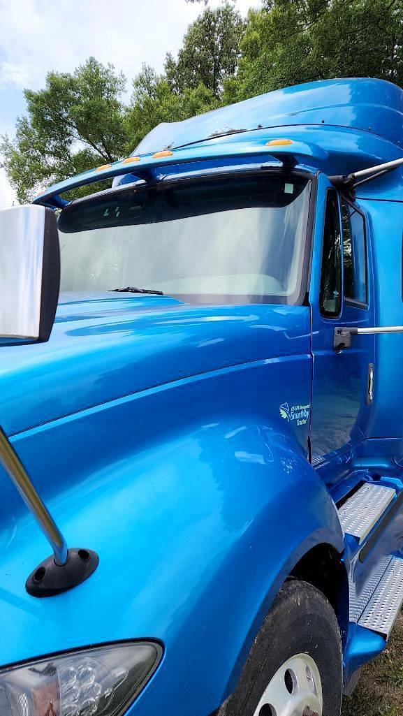Image of International Prostar Plus equipment image 3