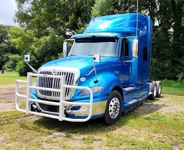Image of International Prostar Plus equipment image 1