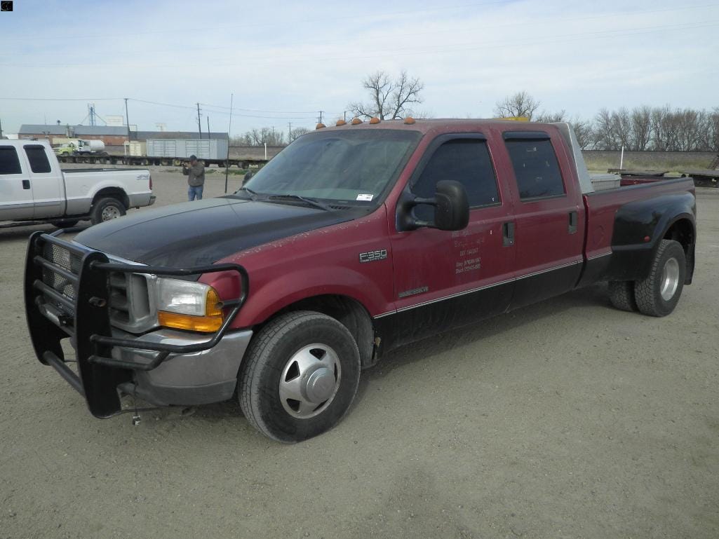 2001 Ford F-350 Equipment Image0