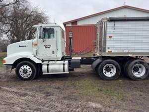 1995 International 9200 Image