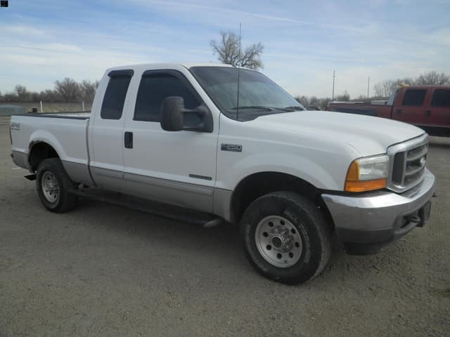 Image of Ford F-250 equipment image 2