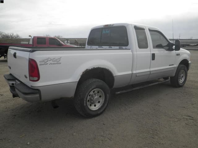 Image of Ford F-250 equipment image 4