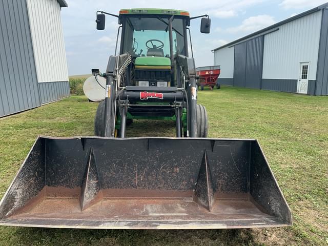 Image of John Deere 6400 equipment image 3