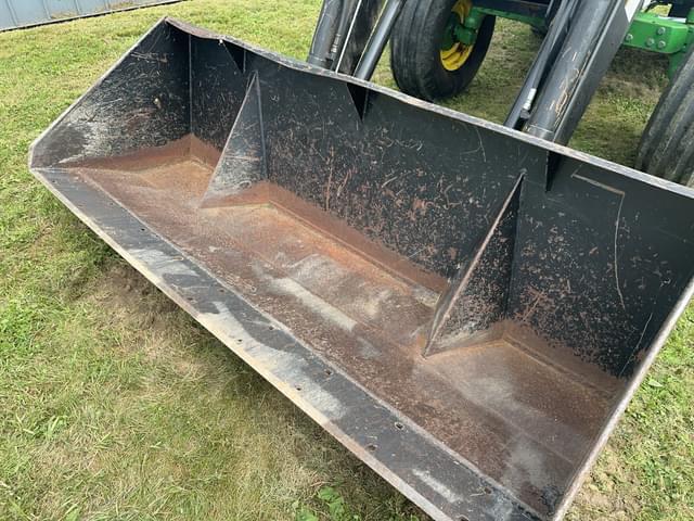 Image of John Deere 6400 equipment image 4