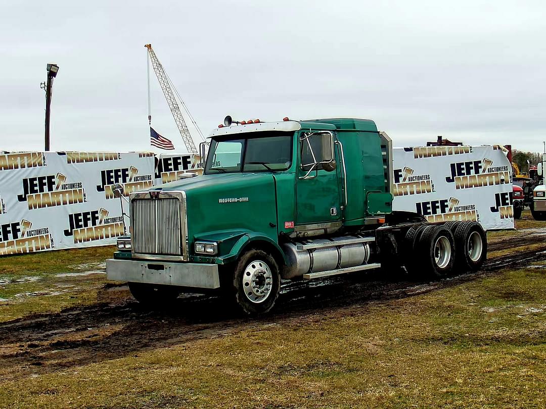 Image of Western Star 4900 Primary image