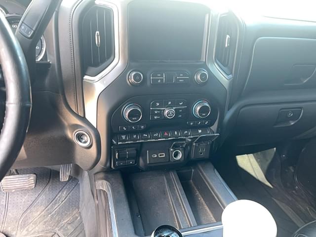 Image of Chevrolet 3500 equipment image 4