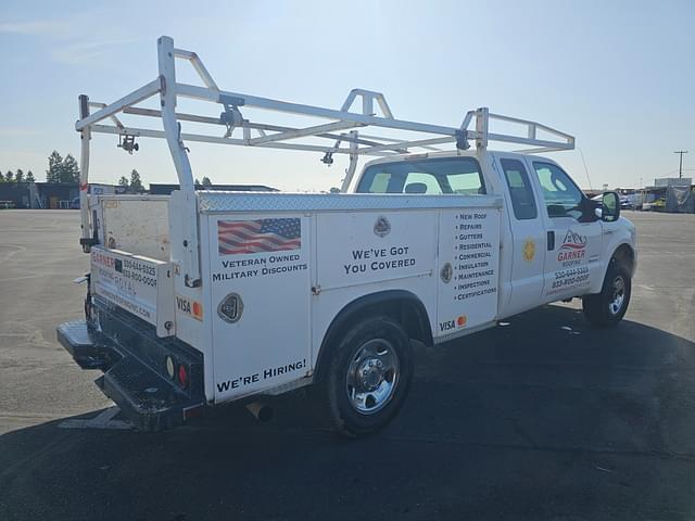 Image of Ford F-250 equipment image 2
