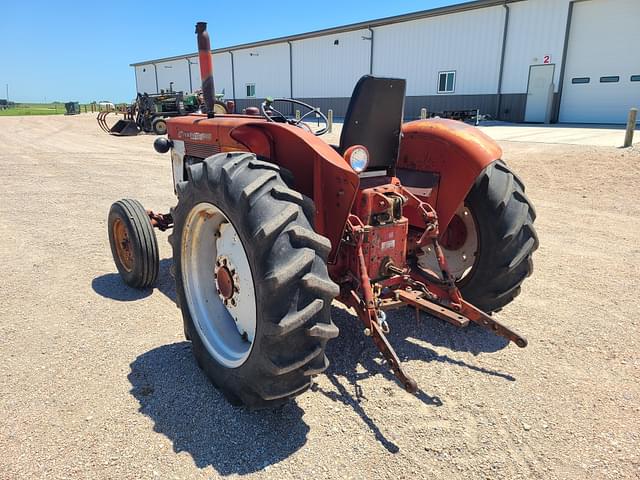Image of International Harvester 424 equipment image 3