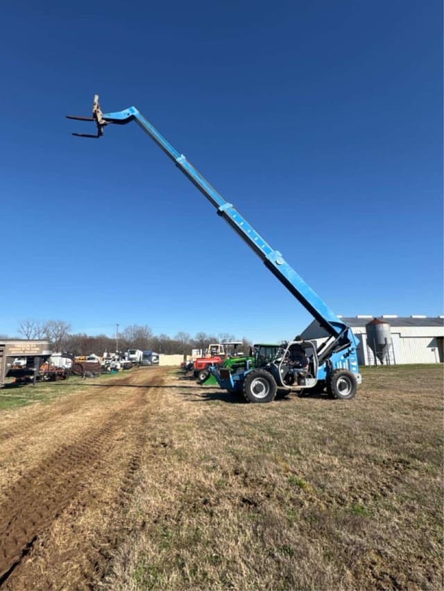 Image of Genie GTH1056 equipment image 1