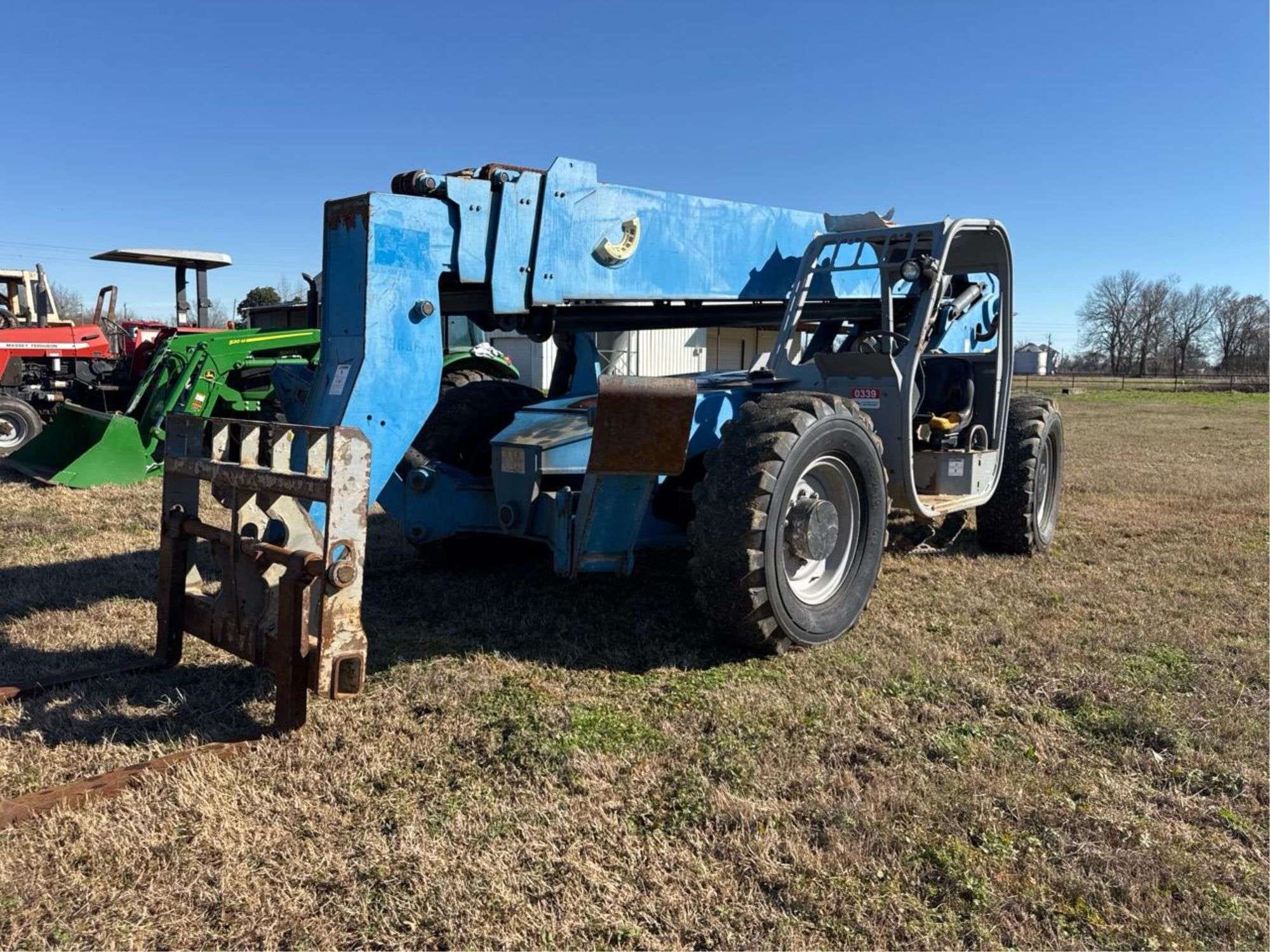 Genie GTH1056 Equipment Image0