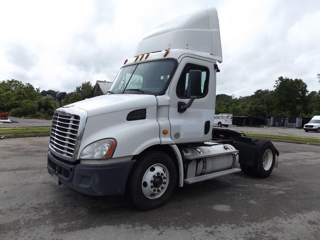 Image of Freightliner Cascadia Primary image