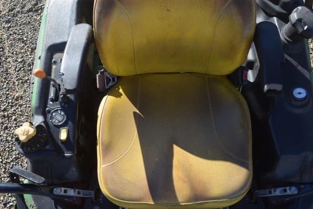 Image of John Deere Z930 equipment image 4