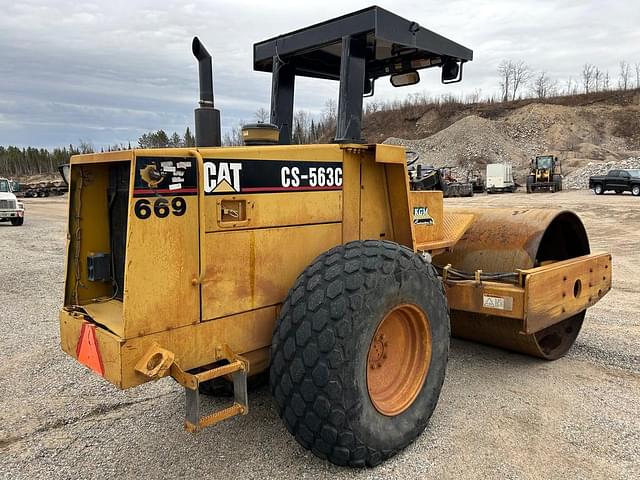 Image of Caterpillar CS563C equipment image 4