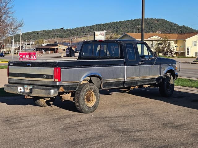 Image of Ford F-250 equipment image 1