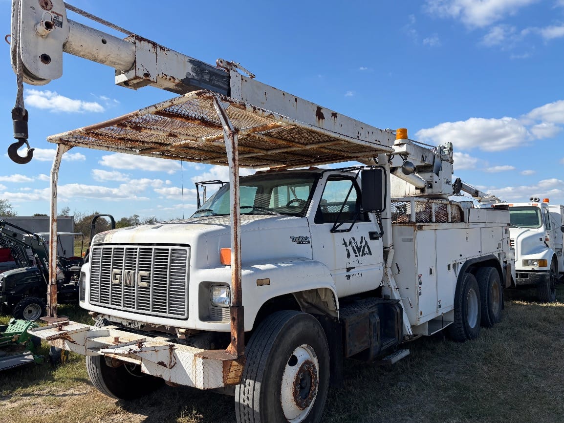 1995 GMC C7000 Equipment Image0