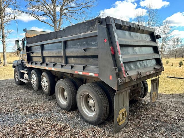 Image of Mack CL713 equipment image 2