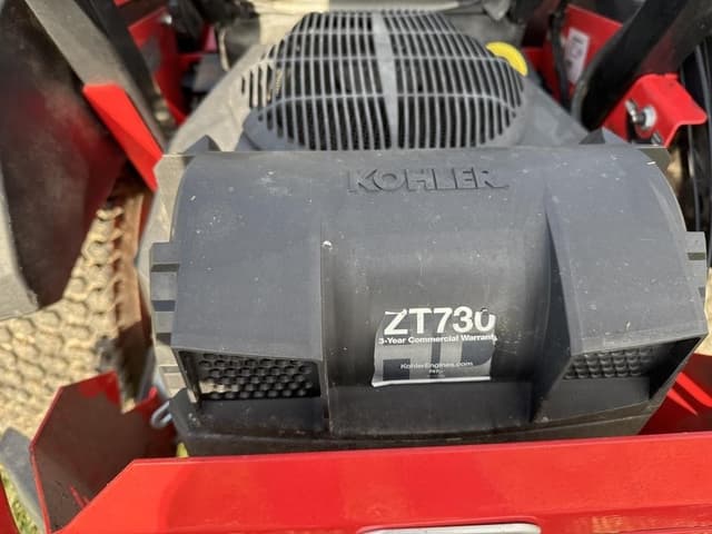 Image of Gravely Pro-Turn 152 equipment image 3