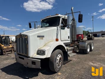 Main image Kenworth T8