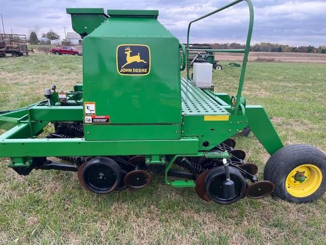 Image of John Deere 1560 equipment image 2