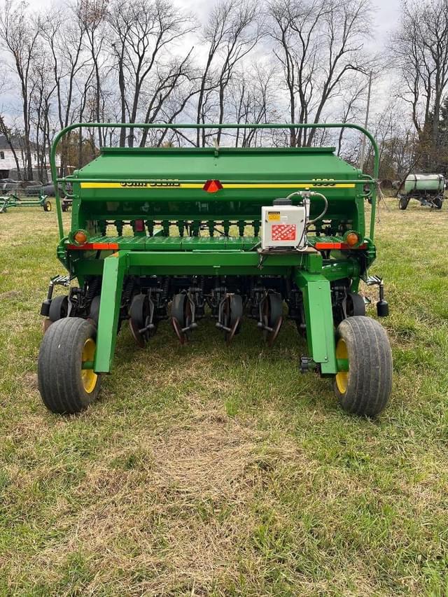Image of John Deere 1560 equipment image 3