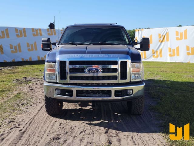 Image of Ford F-250 equipment image 1